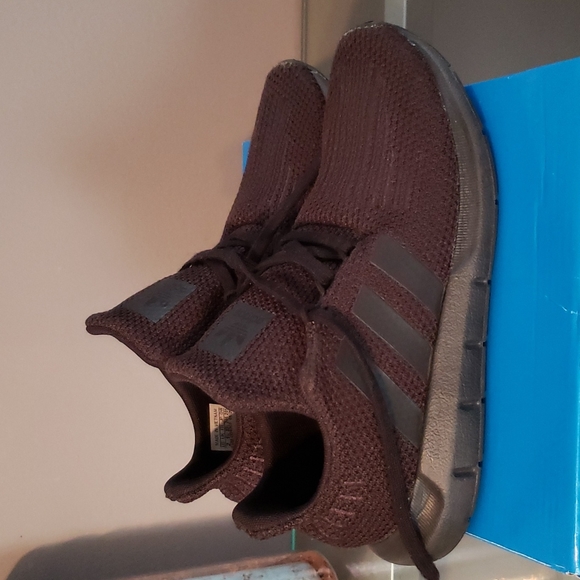 ADIDAS SWIFT RUN C...SIZE 2 - Picture 2 of 15